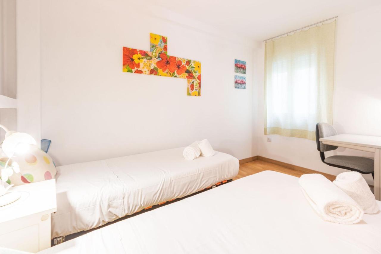Goles Courtyard With Parking By Valcambre Apartment Seville Exterior photo