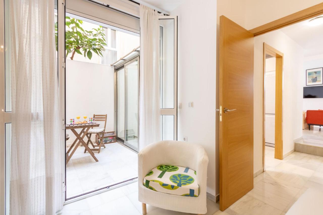 Goles Courtyard With Parking By Valcambre Apartment Seville Exterior photo